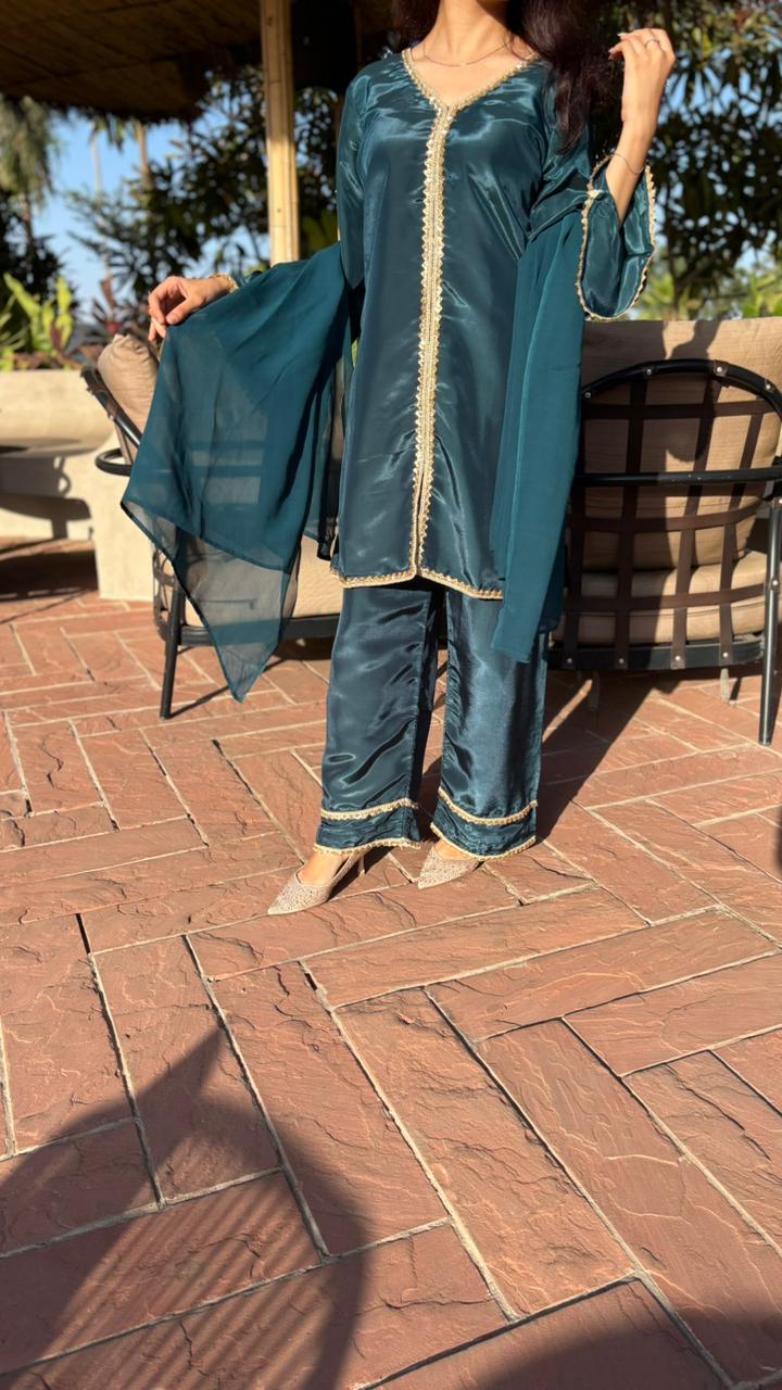 Hania amir plazo set _26_05_15_03