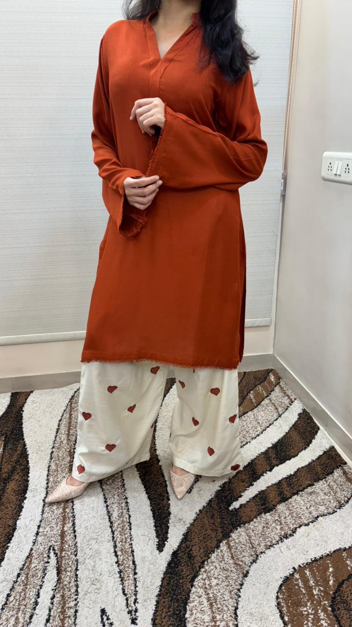 Hania amir set_26_05_20_01